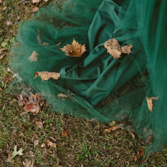 Elizabeth Dye | Custom Wildfire Wedding Gown - Picture 2 of 11